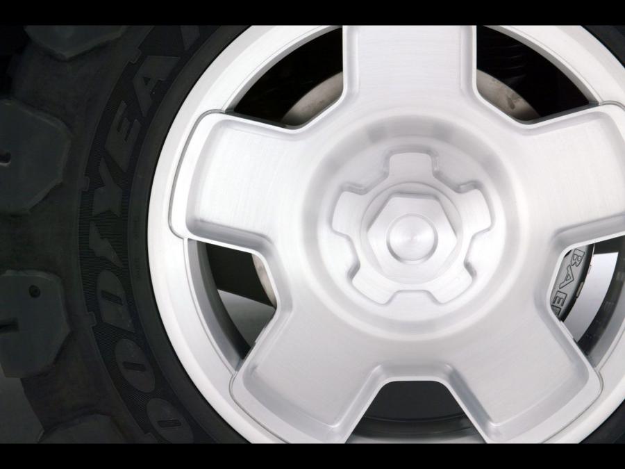  Ford Bronco Concept 2004 года  (фото 39 из 64)
